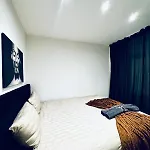 Elegant 5-Br Shared Home Ideal For Groups & Families