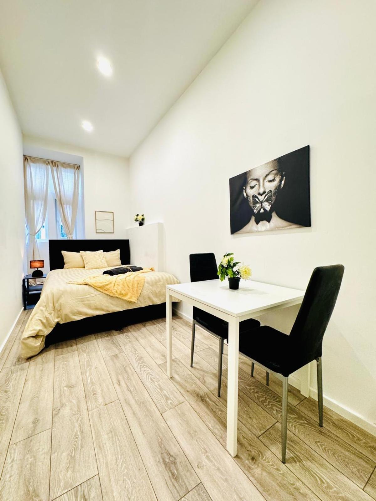 Elegant 5-br Shared Ideal For Groups & Families Apartment