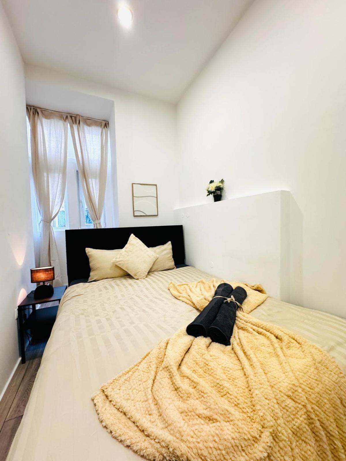 Apartment Elegant 5-br Shared Ideal For Groups & Families *