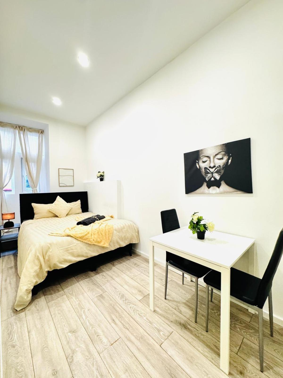 Elegant 5-br Shared Ideal For Groups & Families *