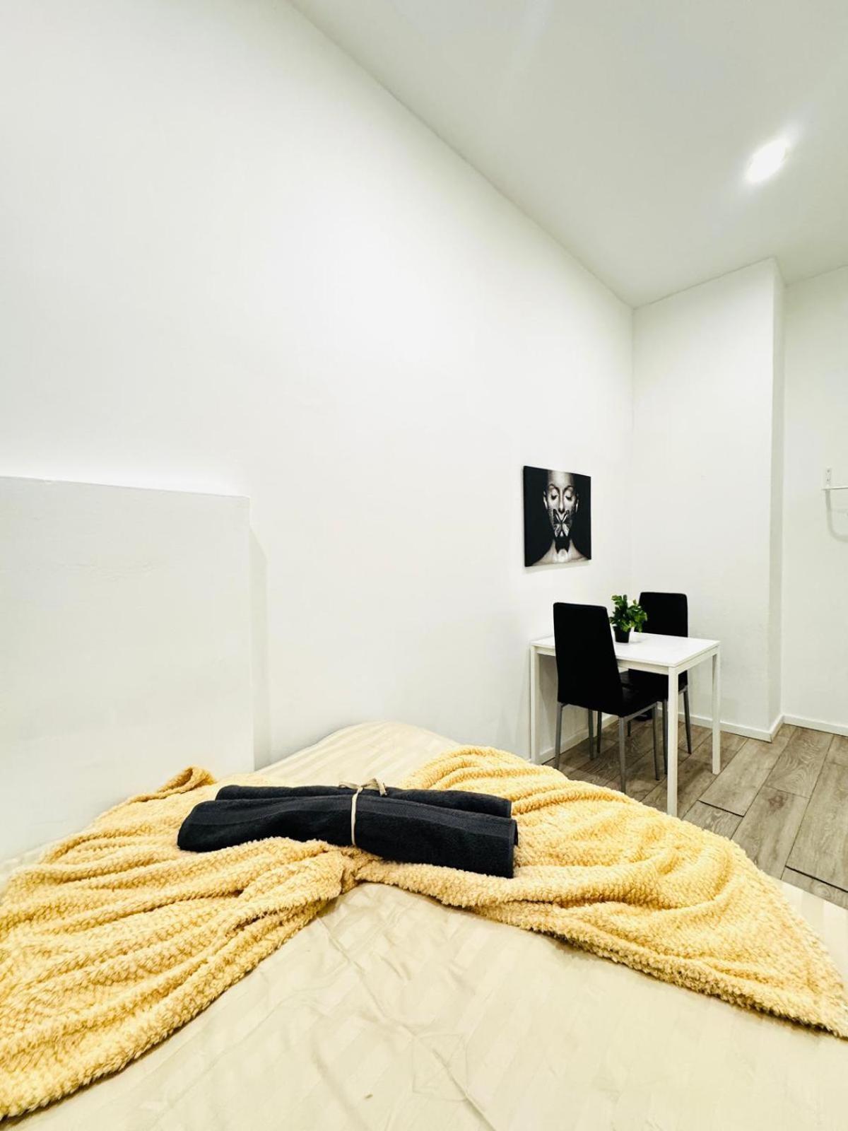 Elegant 5-br Shared Ideal For Groups & Families Wien