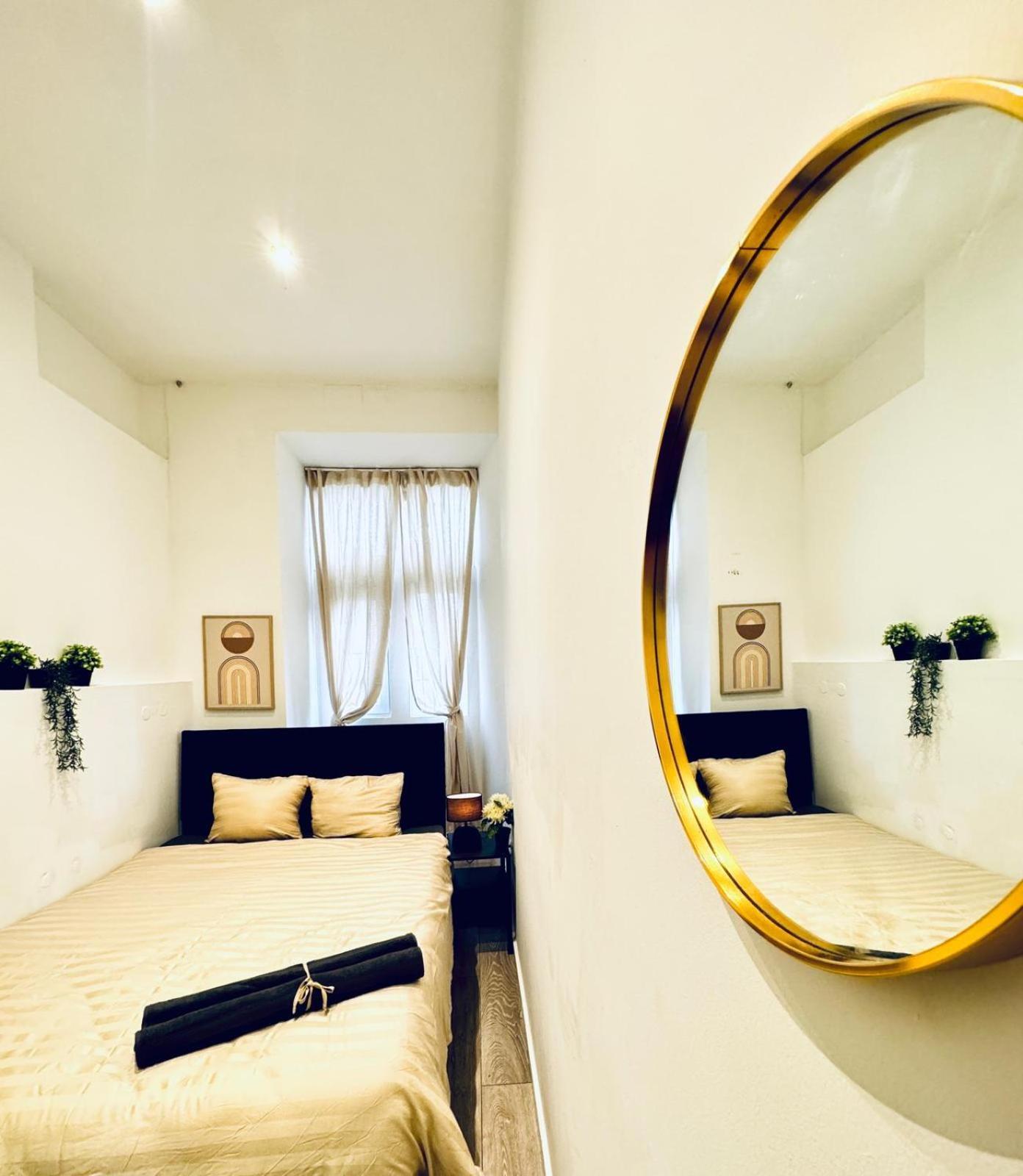Elegant 5-br Shared Ideal For Groups & Families *